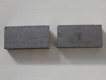 高定向、超高導熱炭/炭復合材料 